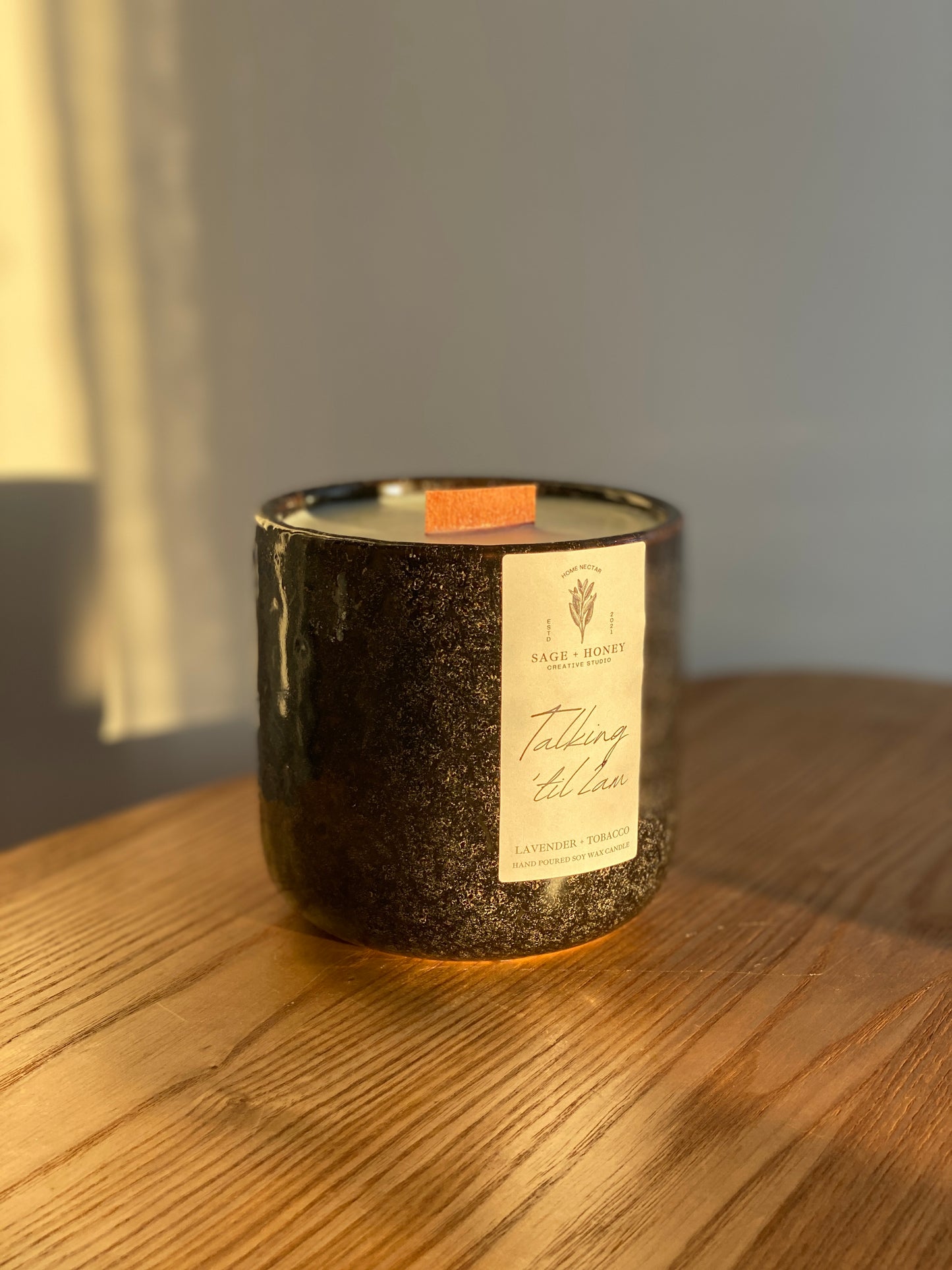 Midnight Ceramic Jar Candle w/ Wooden Wick