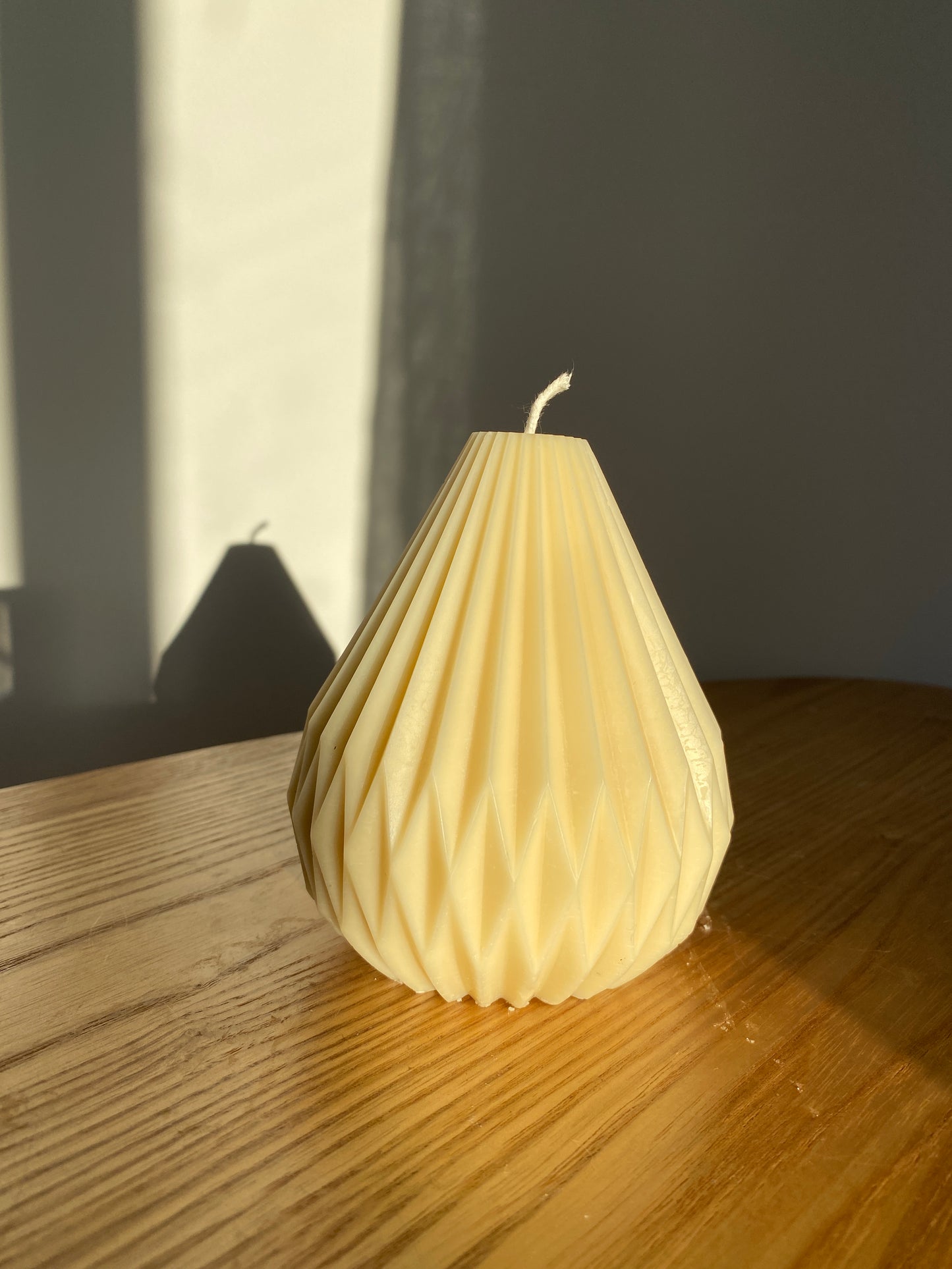 'Golden Pear XL' Sculptural Candle